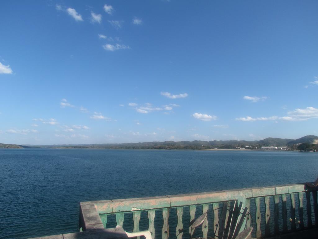 Hotel Mirador Del Lago 플로레스 외부 사진