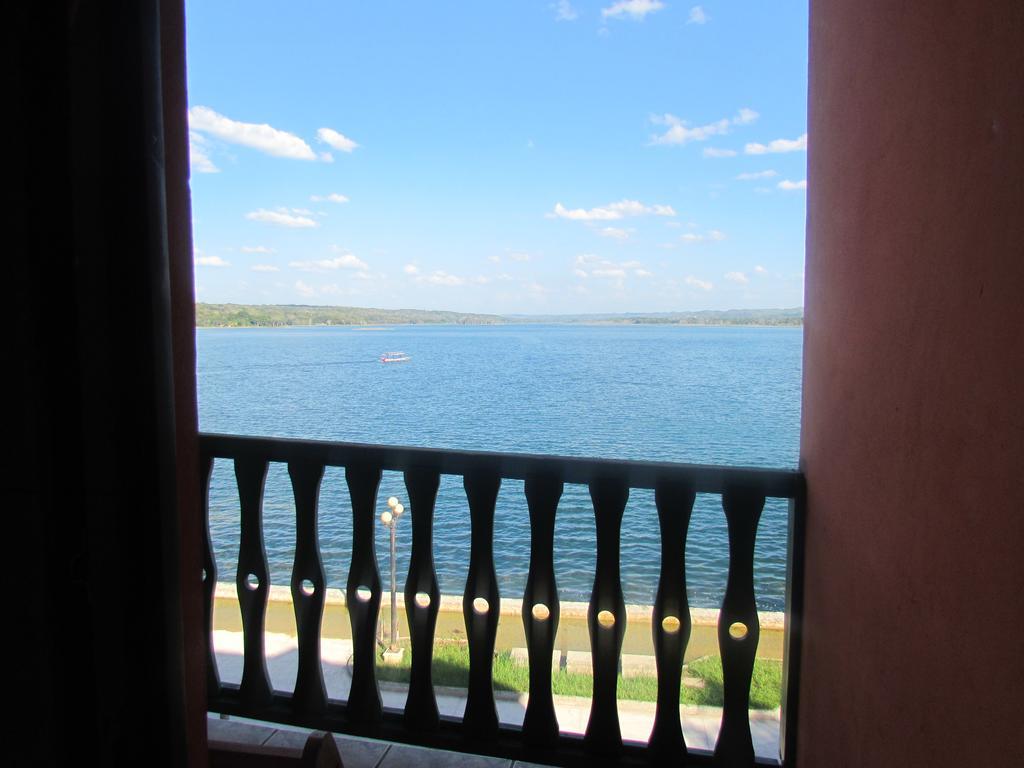 Hotel Mirador Del Lago 플로레스 외부 사진